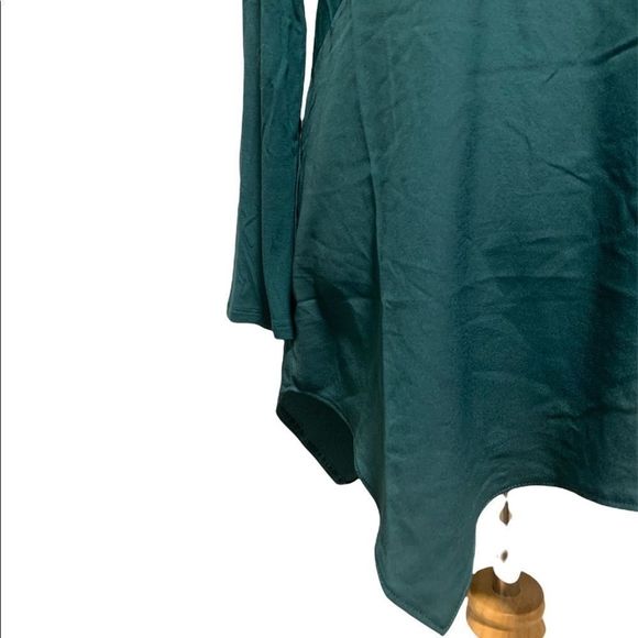 DKNYC | Blue Asymmetrical Long Sleeve Top - Picture 3 of 4